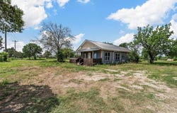 709 S Pleasant Hill Road, Axtell, TX 76624