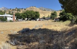 Pine St, Wofford Heights, CA 93285