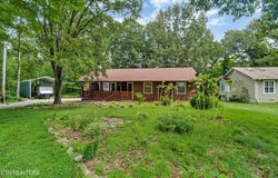 573 Mockingbird Drive, Crossville, TN 38555