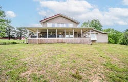 205 Blue Chip Farm Road, Leitchfield, KY 42754
