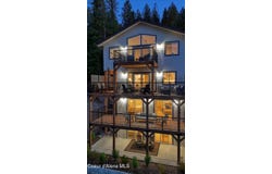 109 W Lakeview Blvd, Priest River, ID 83856