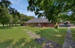 16360 University Drive, Forney, TX 75126