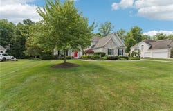 915 Cimarron Oval, Aurora, OH 44202