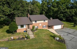 31 SUNSET, SINKING SPRING, PA 19608