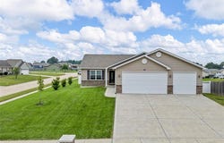 121 Williamsburg Lane, Troy, MO 63379