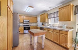 303 Cedar Park Circle, Twin Falls, ID 83301
