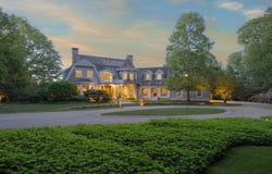 15 Runnymede Drive, North Hampton, NH 03862