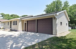 310 12th Ave. N.W., Independence, IA 50644