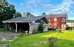 67 W Main Street, Adena, OH 43901