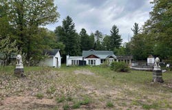 109 Brown Deer, Marquette, MI 49855