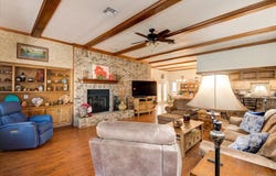 115 Firestone Pl, Meadowlakes, TX 78654