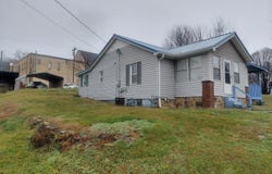 414 W Ash St, LaFollette, TN 37766