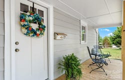 73 20th Avenue SW, Hickory, NC 28602