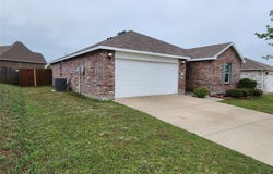 1200 Foxglove Lane, Burleson, TX 76028