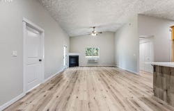 1185 37TH Ct, SweetHome, OR 97386