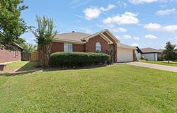 808 Elbe Drive, Arlington, TX 76001