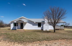 909 Crockett Street, Santa Anna, TX 76878