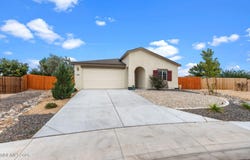2605 Emerson Circle, Fernley, NV 89408