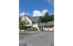 910 CHERRINGTON DRIVE, HARRISBURG, PA 17110