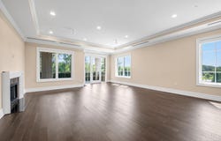 3000 Royal Court, North Hills, NY 11040
