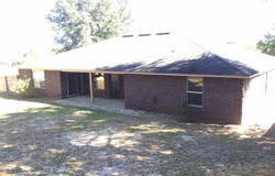 6260 Bullet Dr, Crestview, FL 32536