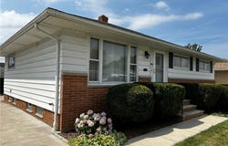 15512 Shirley Avenue, Maple Heights, OH 44137