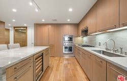 1755 Ocean Ave, Santa Monica, CA 90401