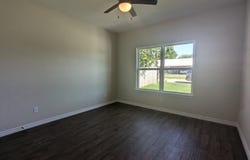 1704 E Avenue G, Lampasas, TX 76550