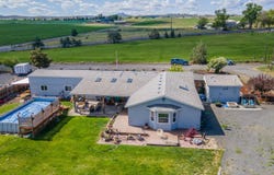 1048 SW Colfax Lane, Madras, OR 97741