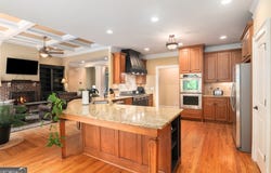 287 Scenic Falls, Hoschton, GA 30548