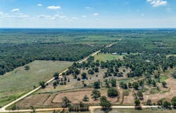 4130 County Road 444, Nixon, TX 78140