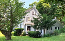 1 Dewey Avenue, Manchester, NY 14432