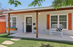 334 W Main St, Kerrville, TX 78028