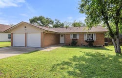 216 Lizzie ST, Taylor, TX 76574
