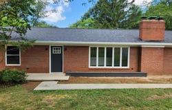 64 SARAH ANN LANE, BERKELEY SPRINGS, WV 25411