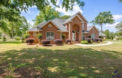 245 Sterling Drive, Byron, GA 31008