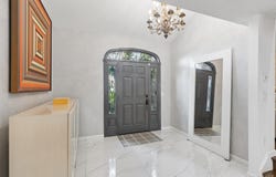 2064 Oliver Way, Merrick, NY 11566