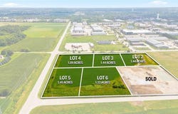 Tower Terrace Rd lot: 4, Hiawatha, IA 52233