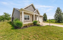 5026 N Sawgrass Lane, Leesburg, IN 46538