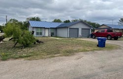 300-306 E South St, Camp Wood, TX 78833