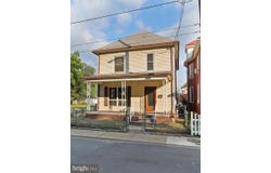 37 N WATER STREET, KEYSER, WV 26726