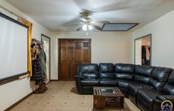1501 NE Calhoun Bluff TER, Topeka, KS 66617