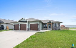 205 Quartzite Ave, Tea, SD 57064