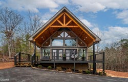 2937 Bear Mountain Lane, Sevierville, TN 37876