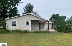 206 N Maple, Bellaire, MI 49615