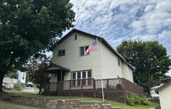 93 Wayne Street, Carbondale, PA 18407