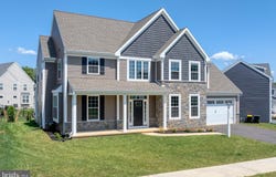 1028 STRAFFORD PLACE, LANCASTER, PA 17601