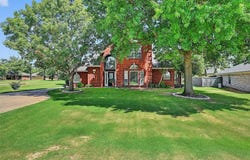 736 W Kiowa Drive, Lake Kiowa, TX 76240