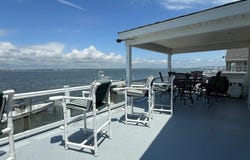 38 Bay Ave, Ocean City, NJ 08226