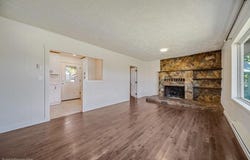 327 W 5th St, Newport, WA 99156